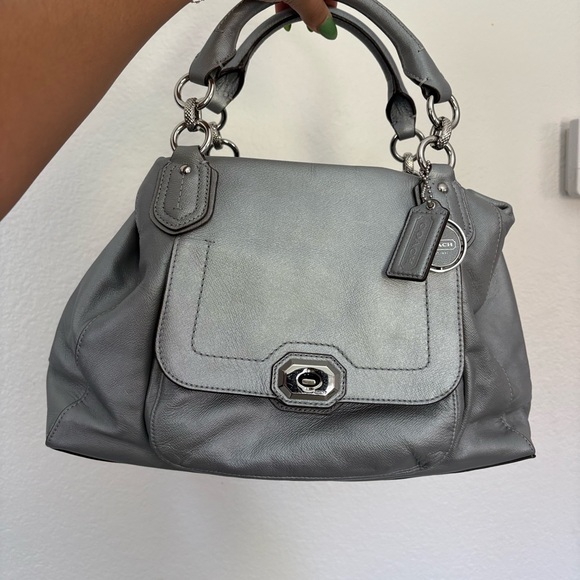 Coach Campbell Turnlock Leather Bag in pristine condition!! - Picture 1 of 12